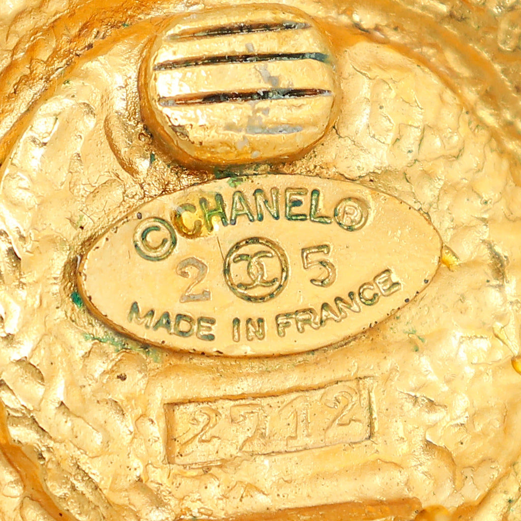 Chanel White Vintage Pearl Button Clip On Earrings