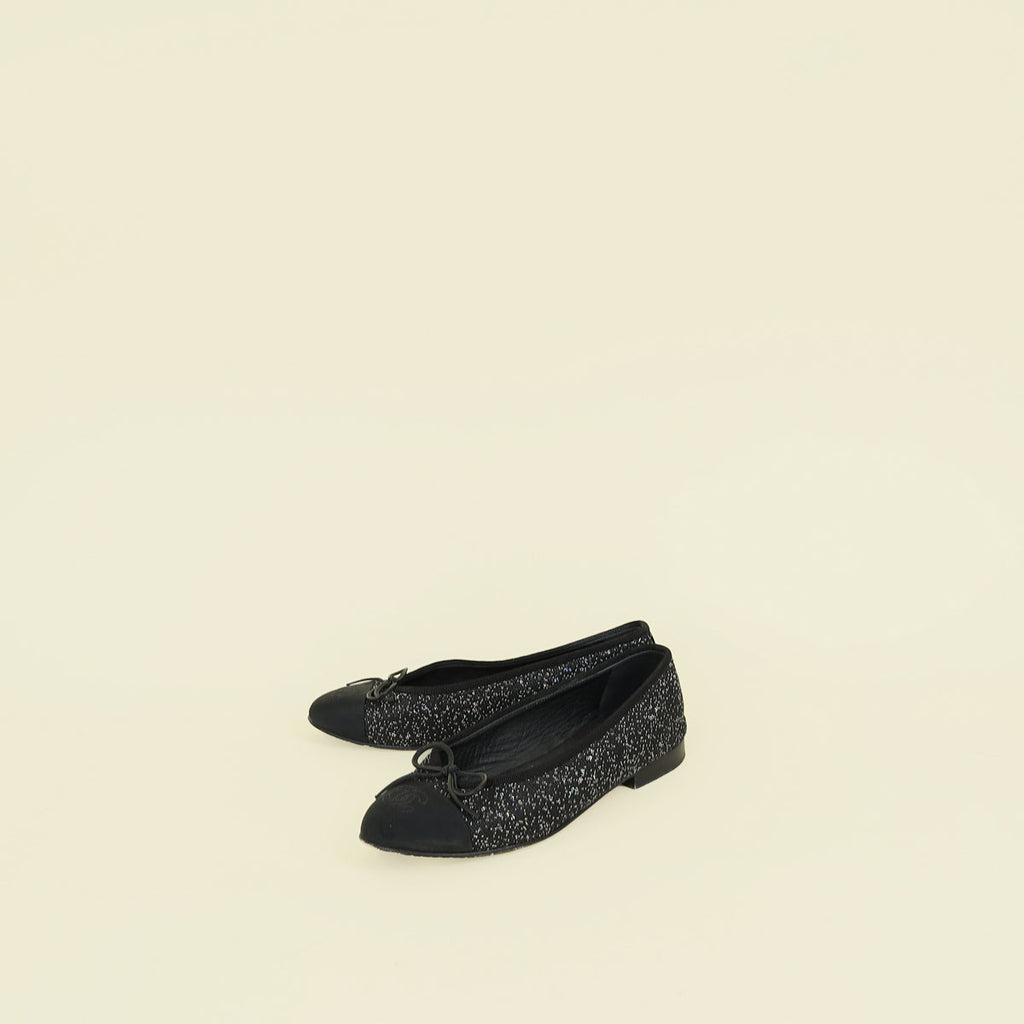 Chanel Bicolor CC Cap Toe Ballerina 36