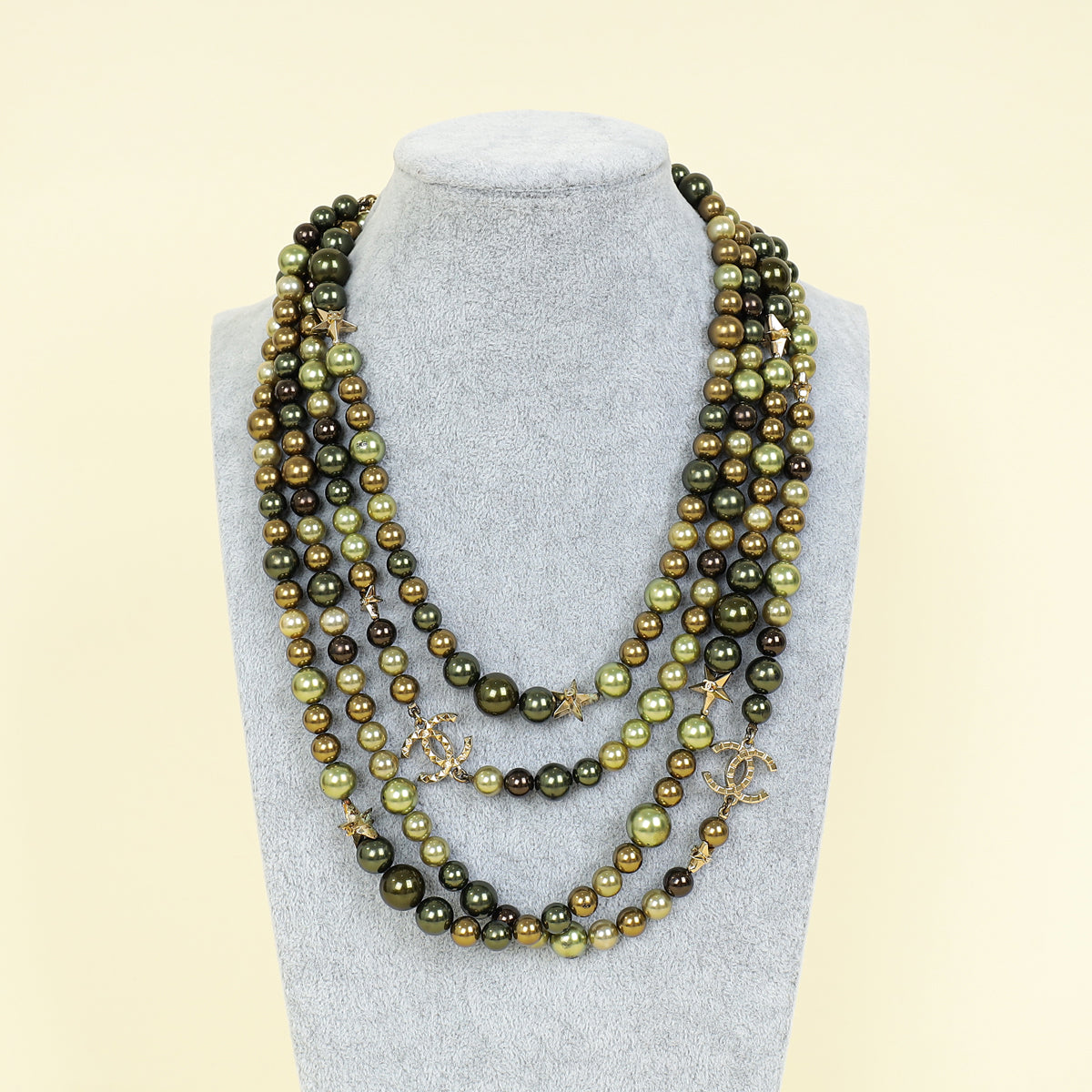 Chanel Green Multicolor 2017 Cruise Cuba Havana Long Pearl CC Star Necklace