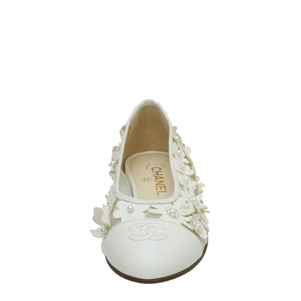 Chanel White CC Cap Toe Flower Pearl Embroidered Flat Ballet 38