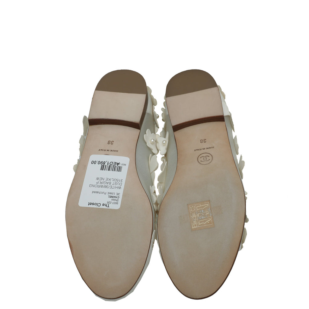 Chanel White CC Cap Toe Flower Pearl Embroidered Flat Ballet 38