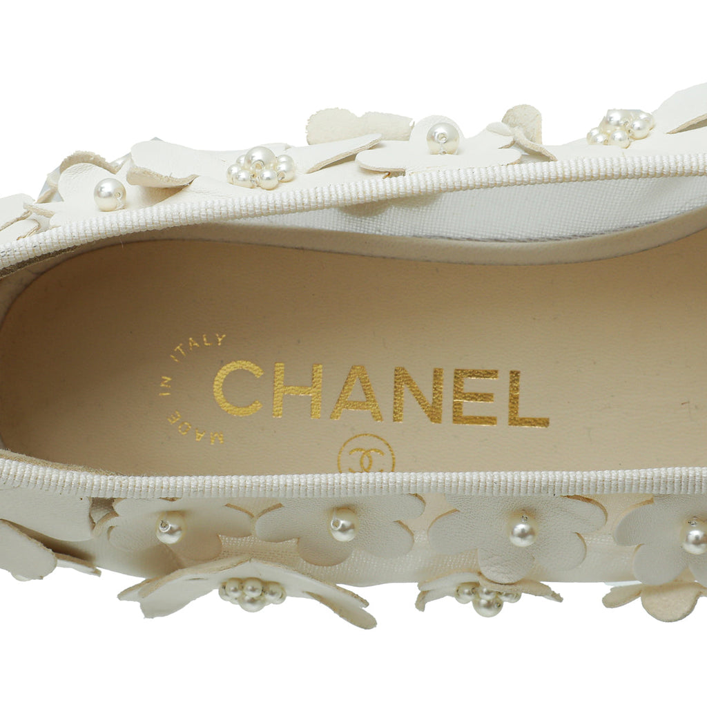Chanel White CC Cap Toe Flower Pearl Embroidered Flat Ballet 38