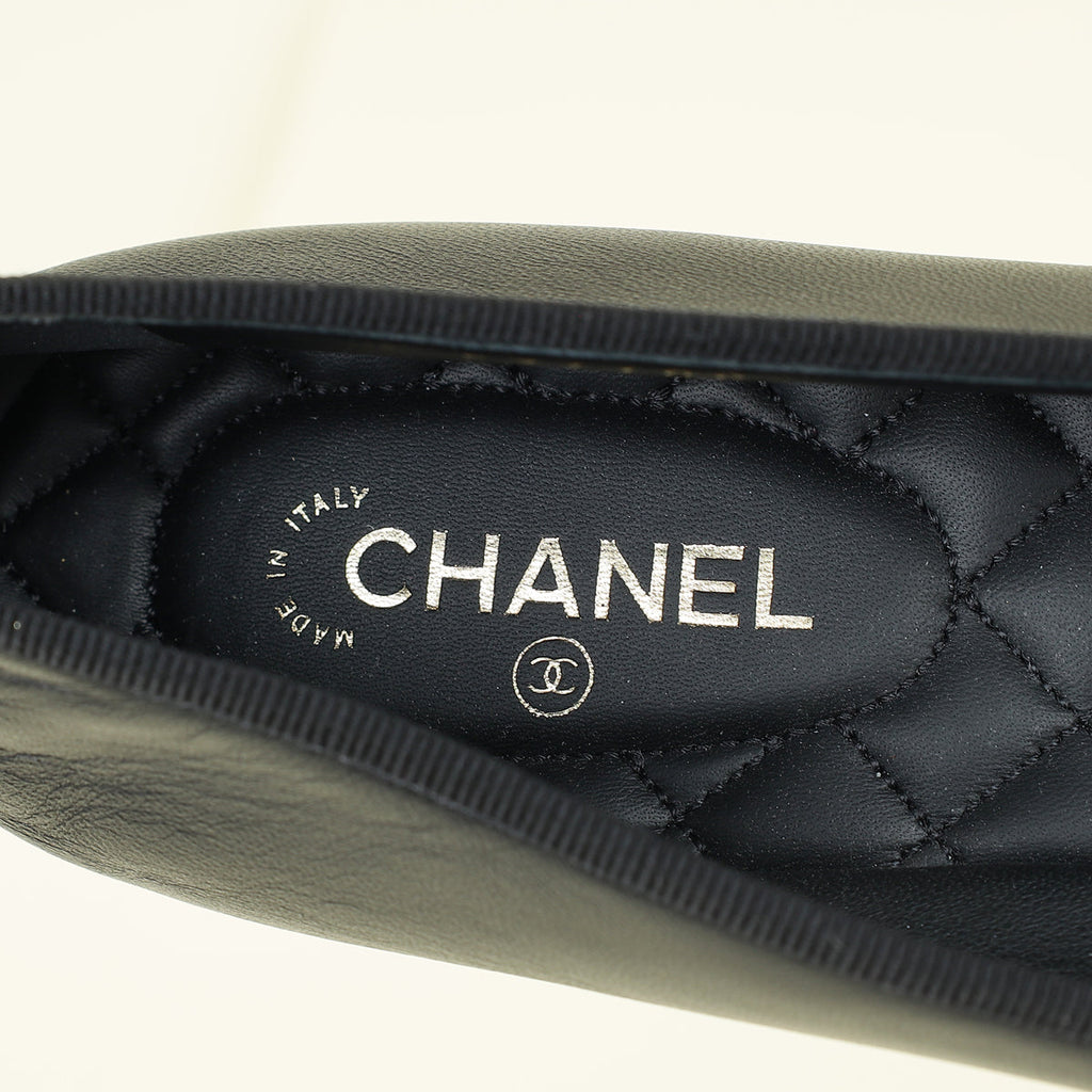 Chanel Black CC Cap Toe Flat Ballerina 42