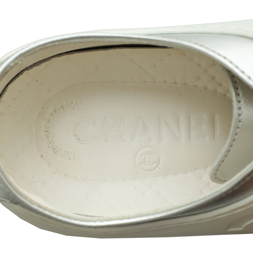 Chanel White CC Low Top Sneaker 36.5