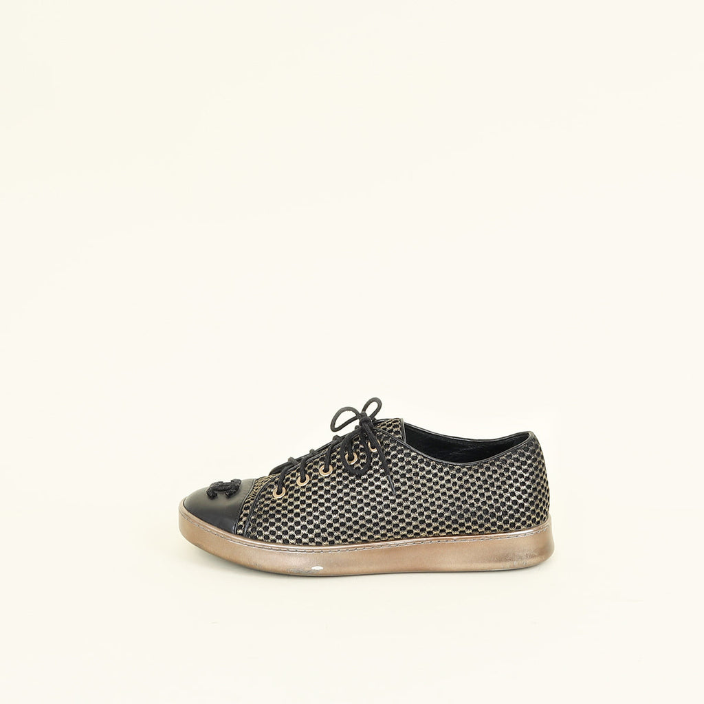 Chanel Bicolor CC Cap Toe Low Top Sneakers 37.5