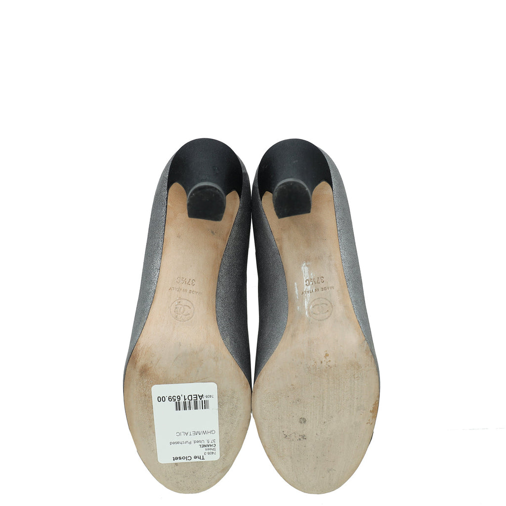 Chanel Bicolor CC Botton Pearl Cap Toe Pump 37.5