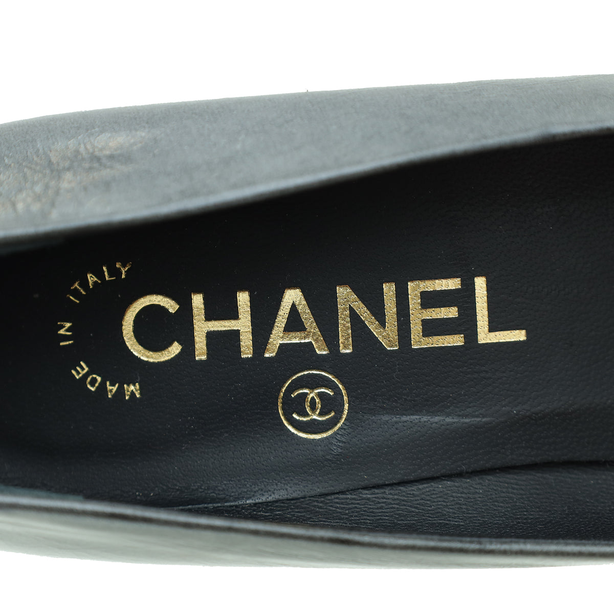 Chanel Bicolor CC Camellia Cap Toe Pump 37