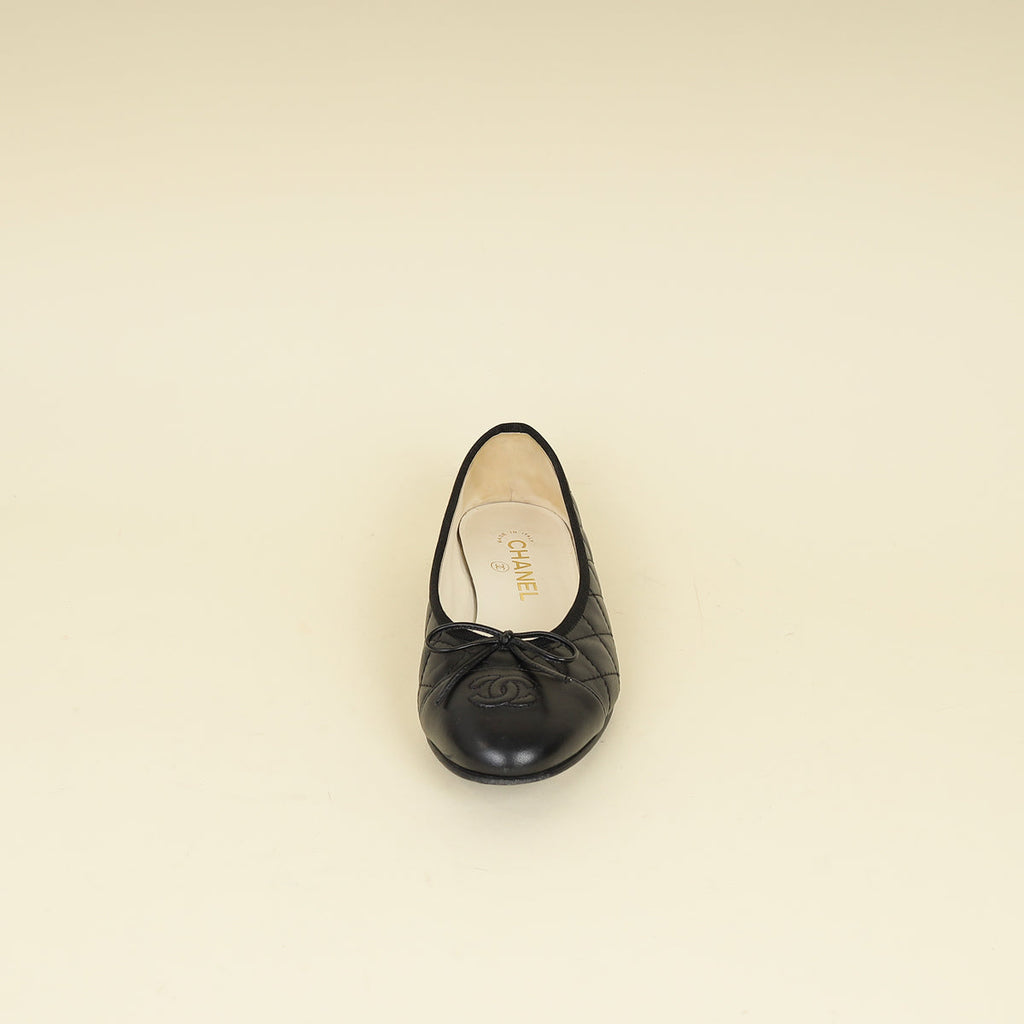 Chanel Black CC Cap Toe Quilted Ballerina 38.5