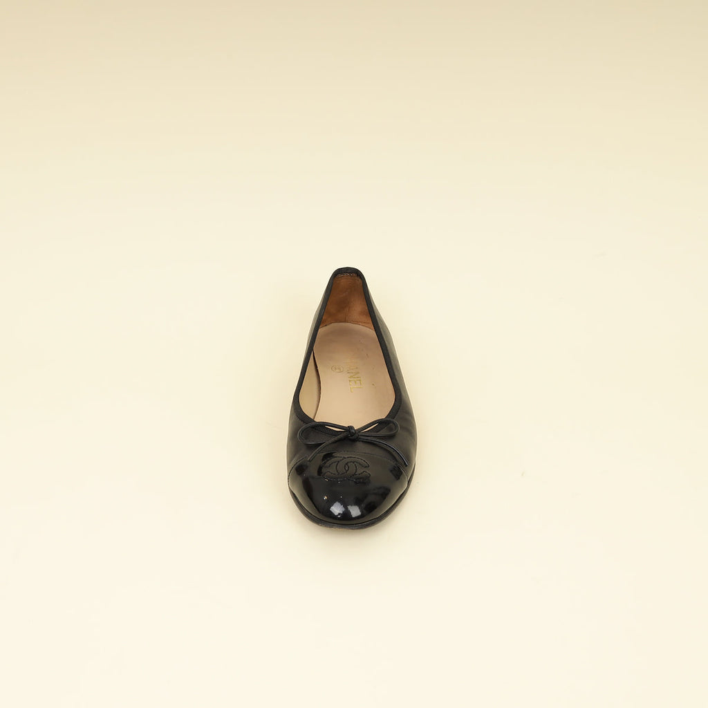 Chanel Black CC Ballet Flats 38