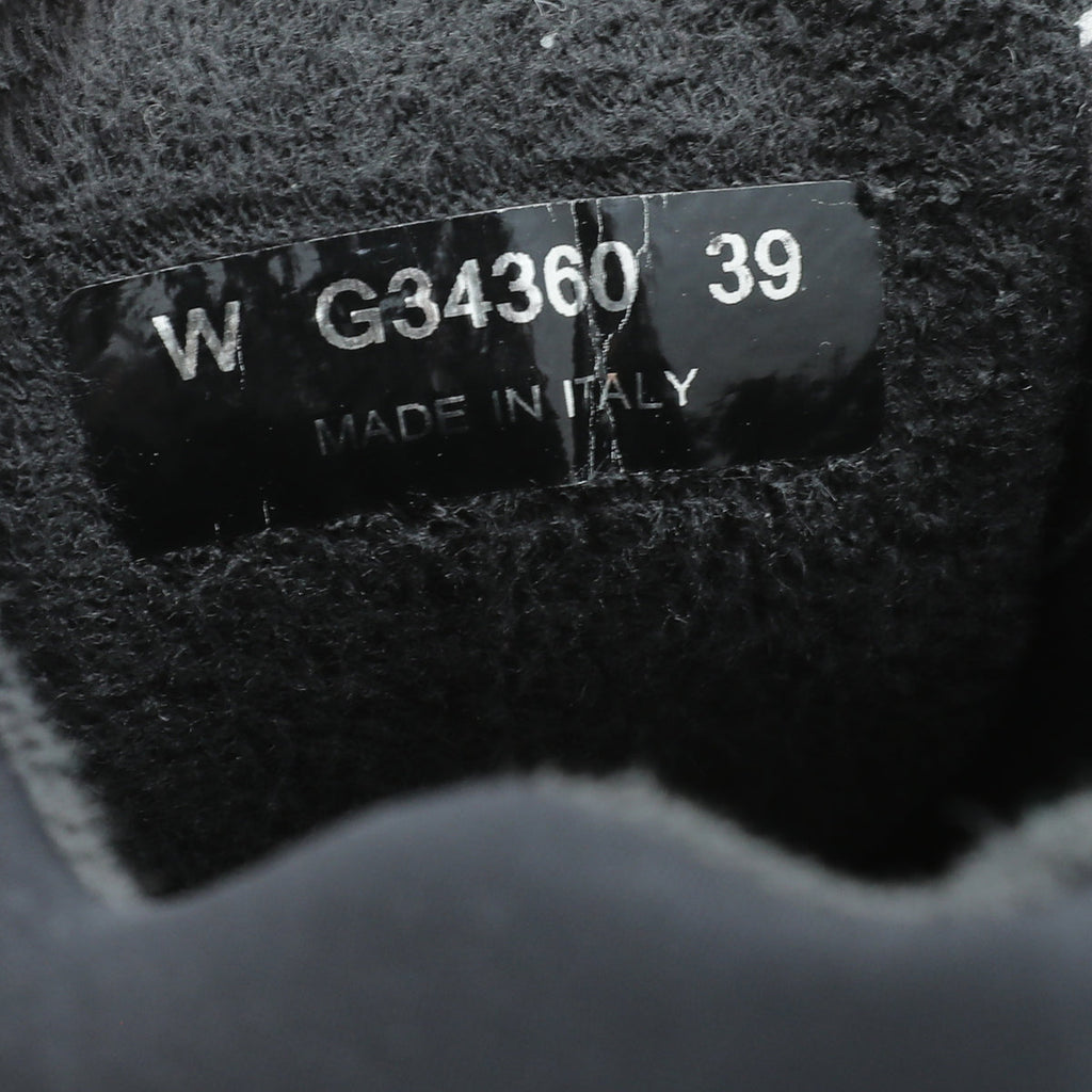 Chanel Black CC Lace Up Sneakers 39