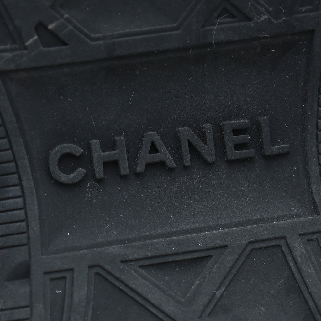 Chanel Black CC Lace Up Sneakers 40