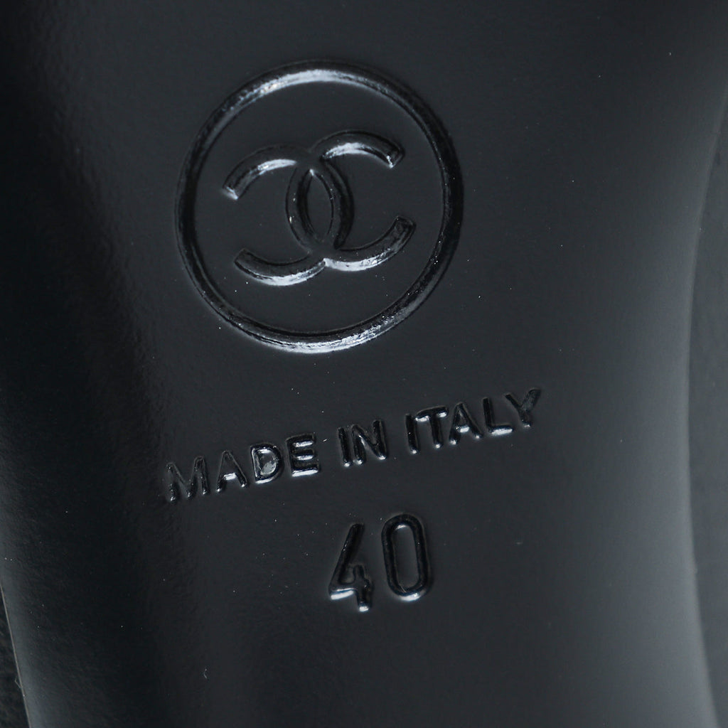 Chanel Black CC Pearl Pump 40