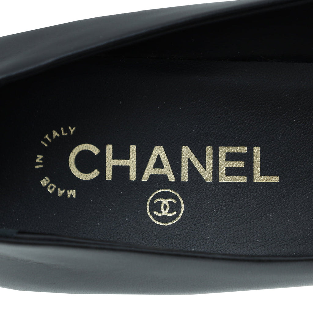 Chanel Black CC Pearl Pump 40