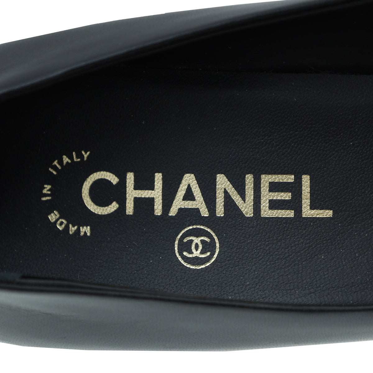 Chanel Black CC Pearl Pump 40