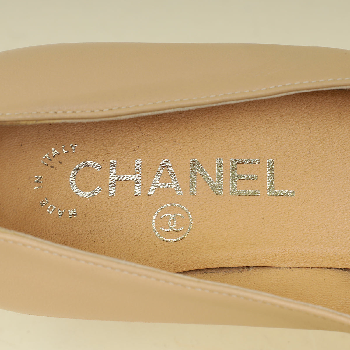 Chanel Bicolor Pearl Heel Pumps 38.5