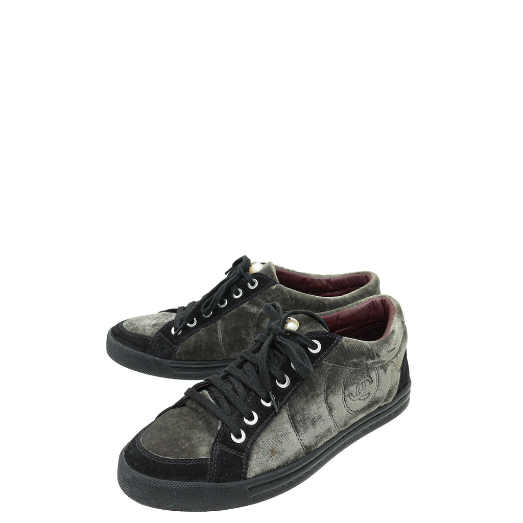 Chanel Bicolor CC Pearl Velvet Suede Lace Up Sneakers 38.5