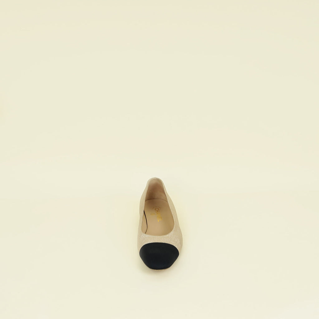 Chanel Bicolor CC Cap Toe Ballerina 39.5