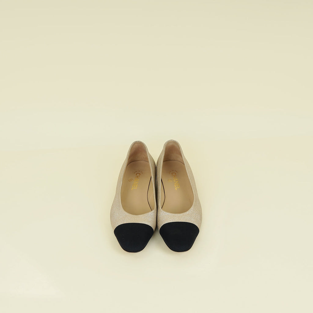 Chanel Bicolor CC Cap Toe Ballerina 39.5