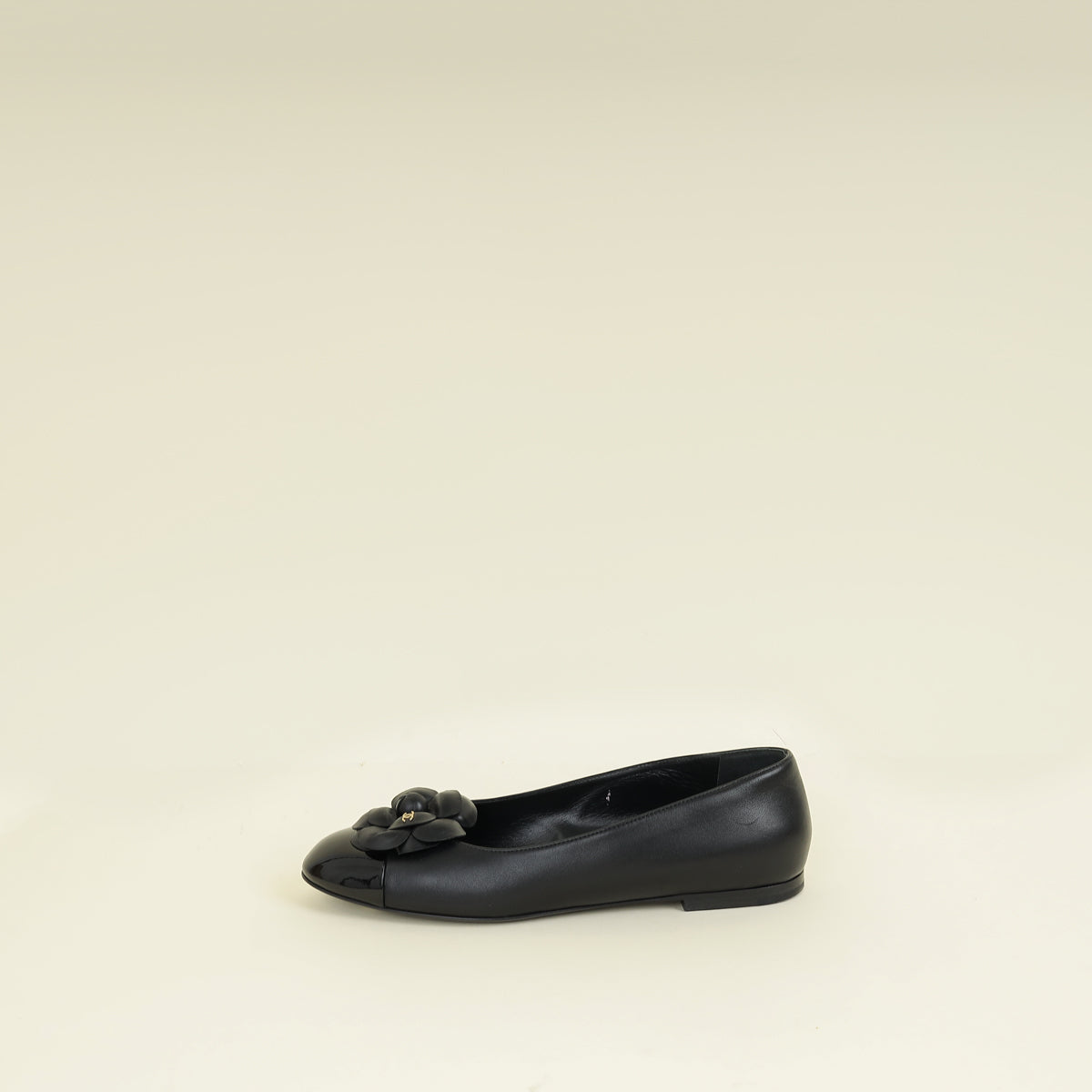 Chanel Black CC Cap Toe Camellia Flower Flat Ballerina 40