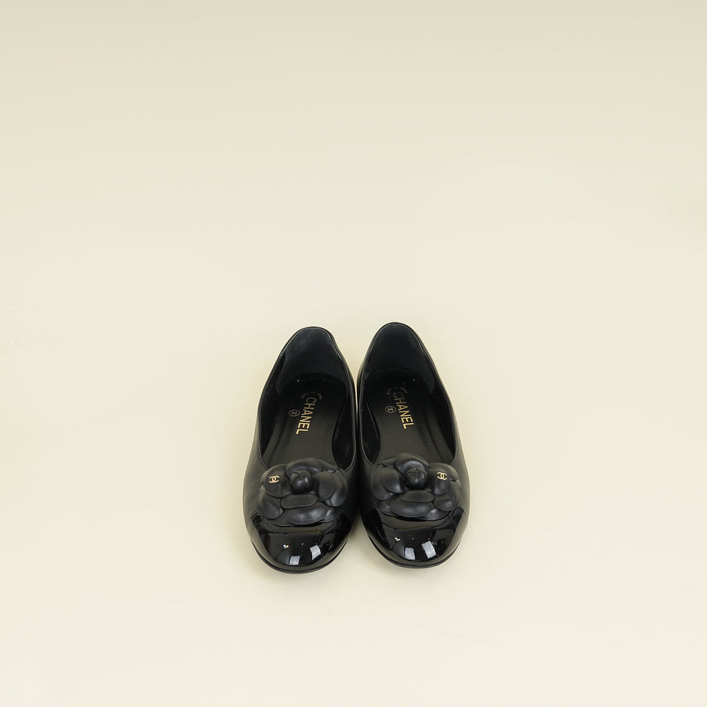 Chanel Black CC Cap Toe Camellia Flower Flat Ballerina 40
