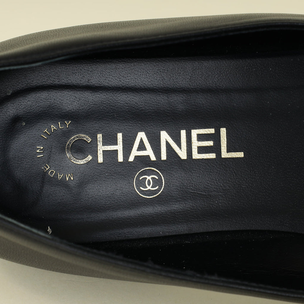 Chanel Black CC Cap Toe Camellia Flower Flat Ballerina 40