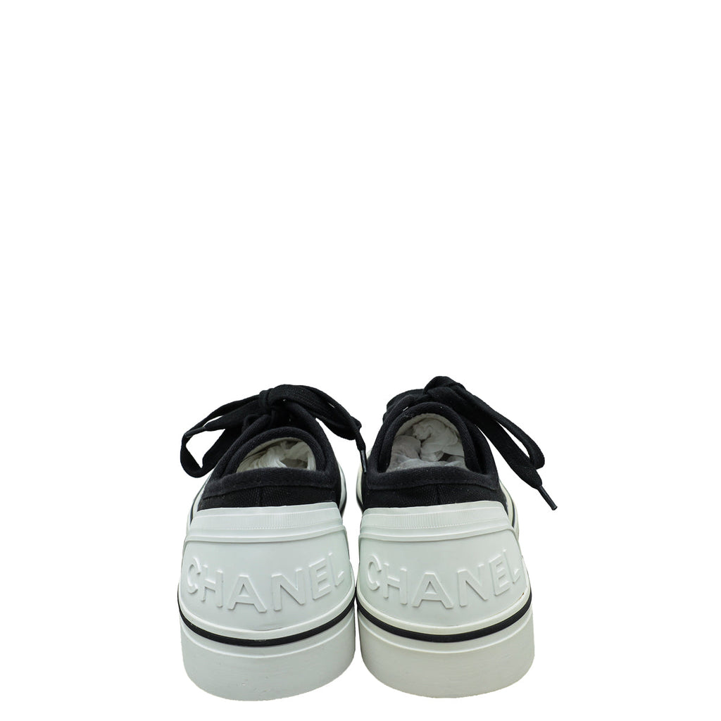 Chanel Bicolor Lace Up Low Top Sneakers 41.5