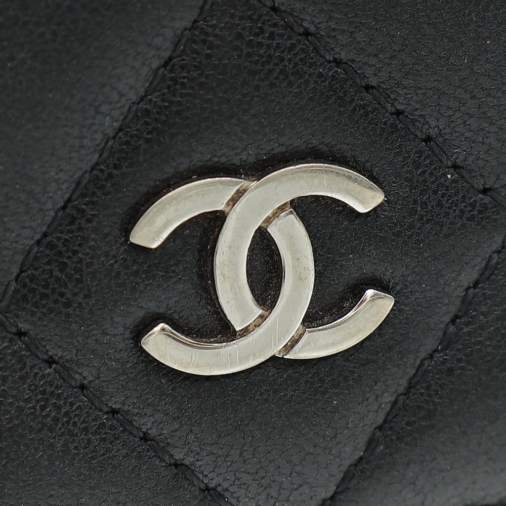 Chanel Black CC Classic Yen Wallet