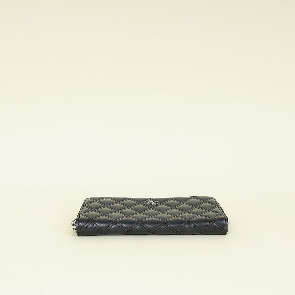 Chanel Black CC Diamond Quilt Zip Around Wallet