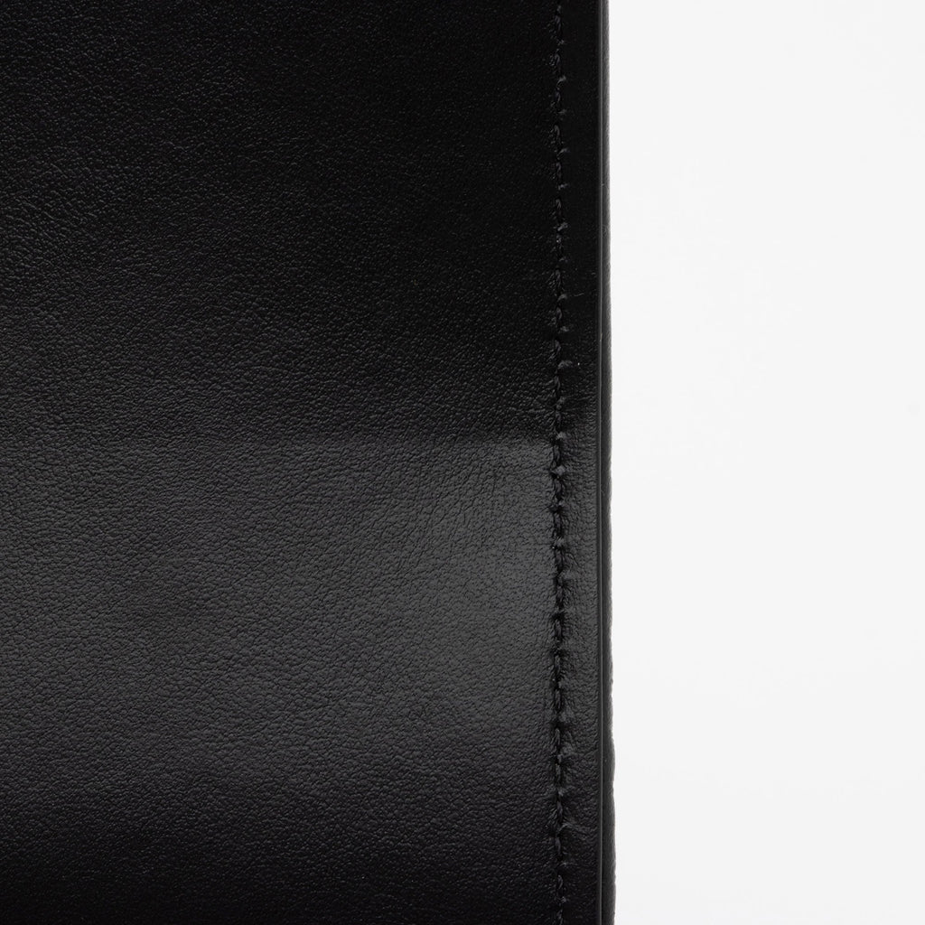 Christian Louboutin Calfskin Studded Carasky Shoulder Bag (SHF-AI8mzx)