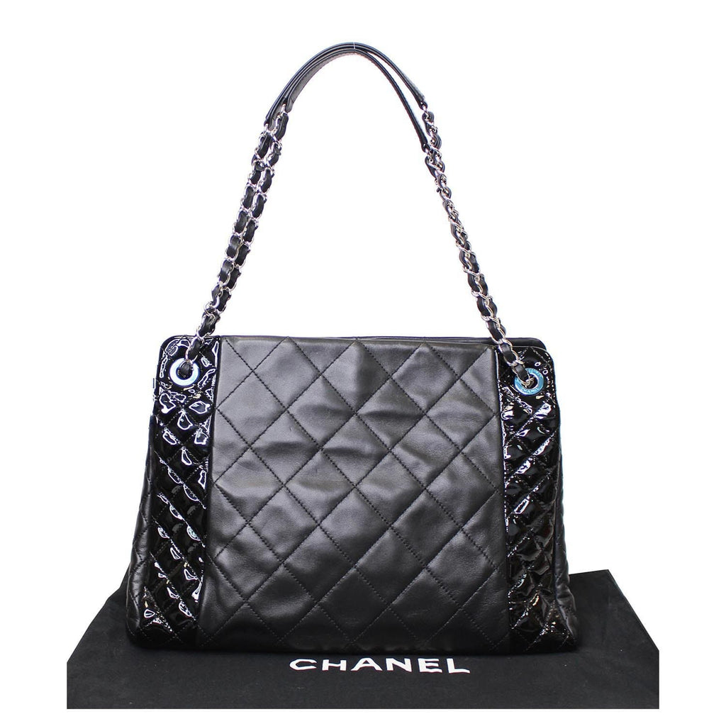CHANEL CC Charm Quilted Lambskin Patent Leather Tote Bag Black