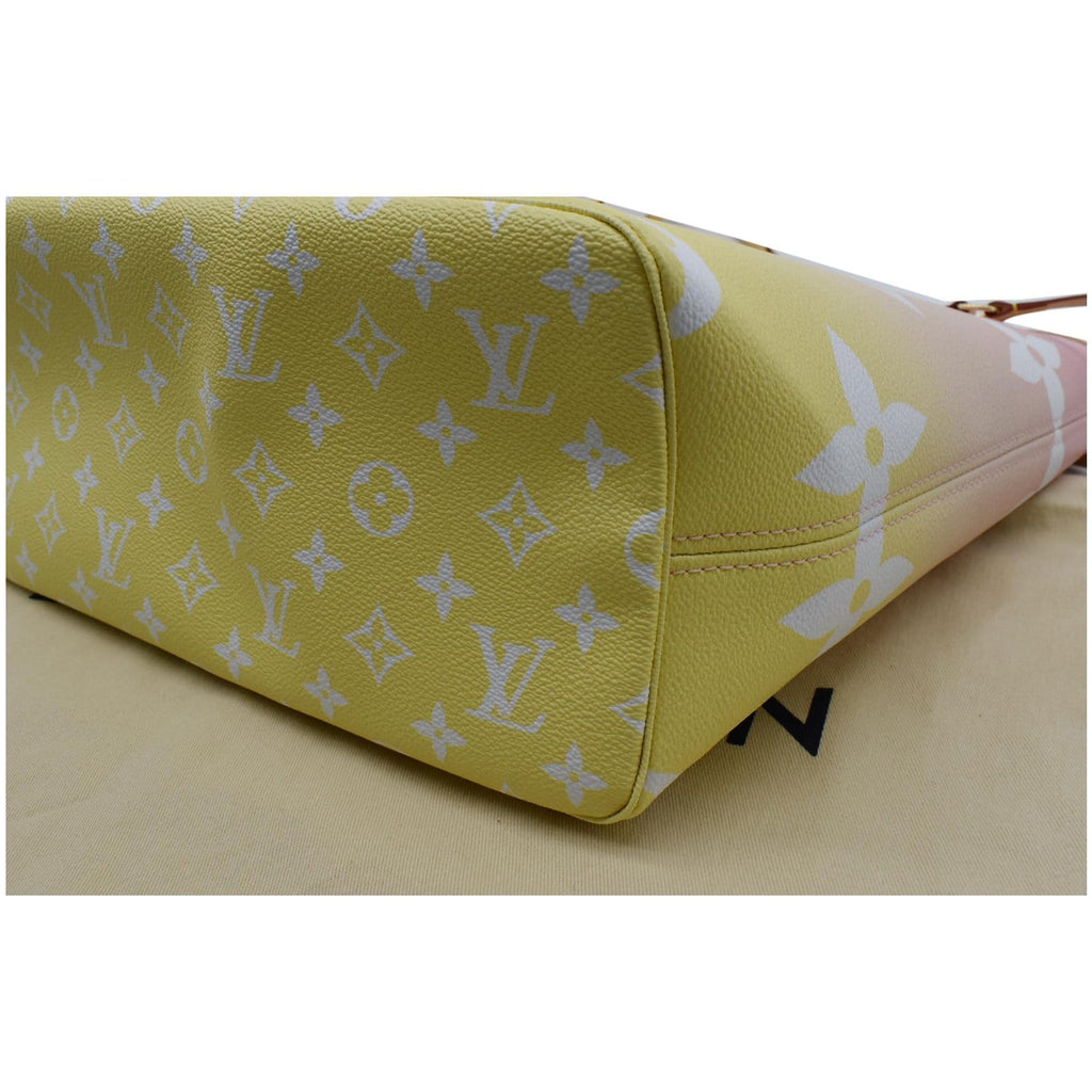 LOUIS VUITTON Neverfull MM Pool Monogram Giant Tote Shoulder Bag Light Pink