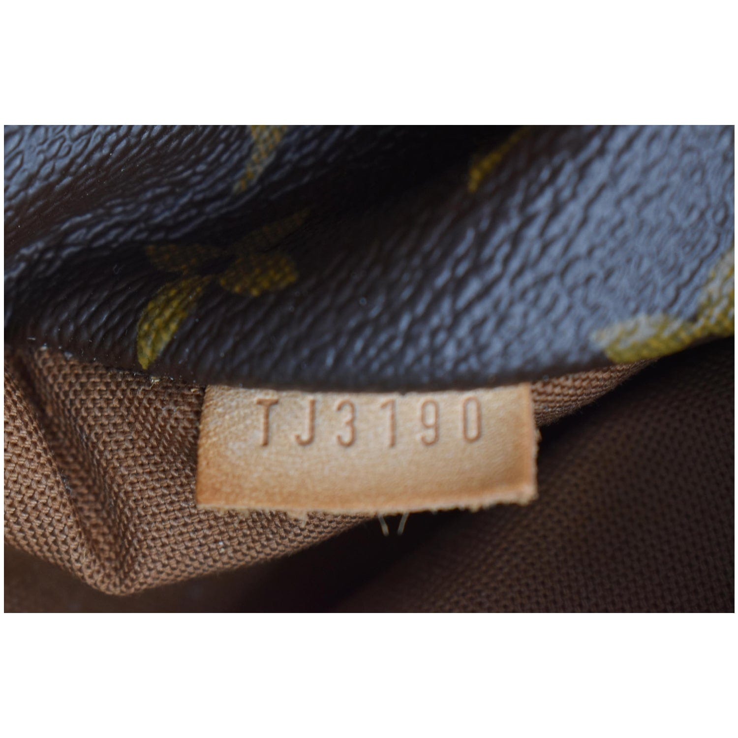 LOUIS VUITTON Totally MM Monogram Canvas Shoulder Bag Brown