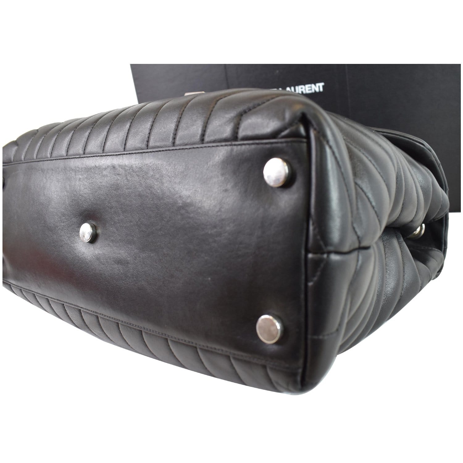 YVES SAINT LAURENT Large Loulou Calfskin Matelasse Chain Shoulder Bag Black