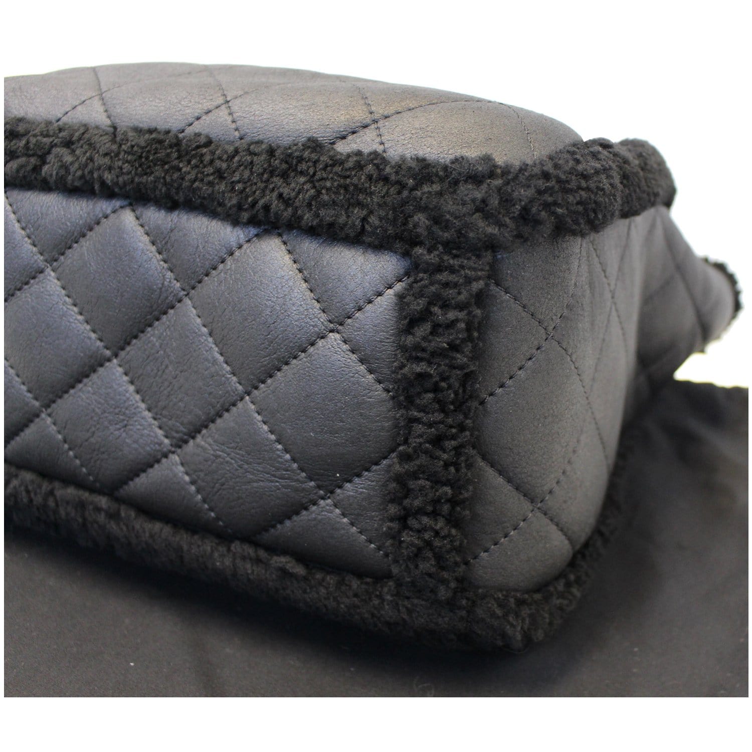 CHANEL Cozy CC Shearling and Lambskin Tote Bag Black