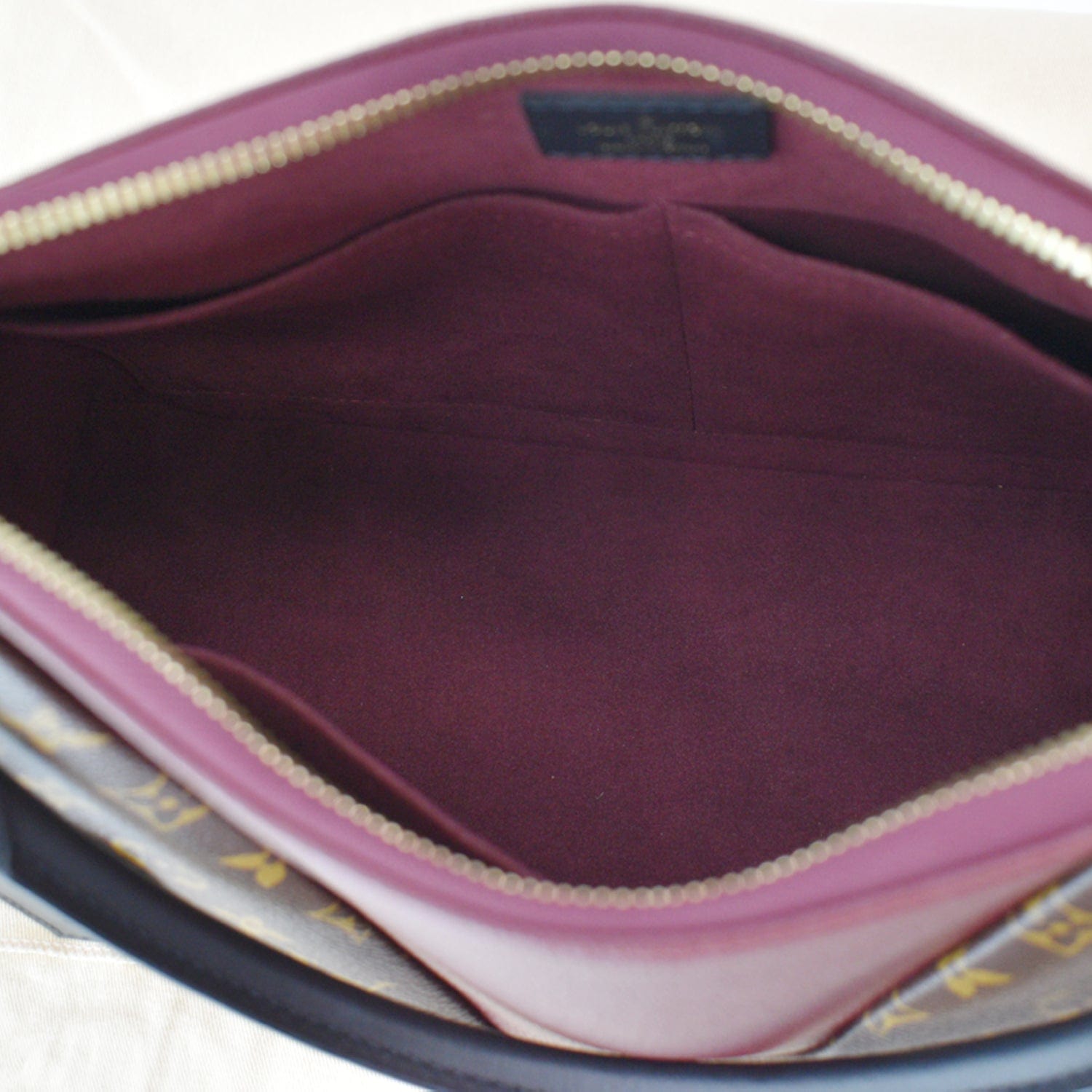 LOUIS VUITTON V MM Monogram Canvas Tote Shoulder Bag Bordeaux