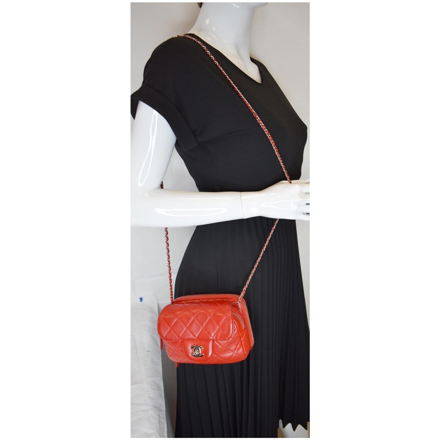CHANEL Classic Mini Flap Quilted Lambskin Crossbody Bag Red