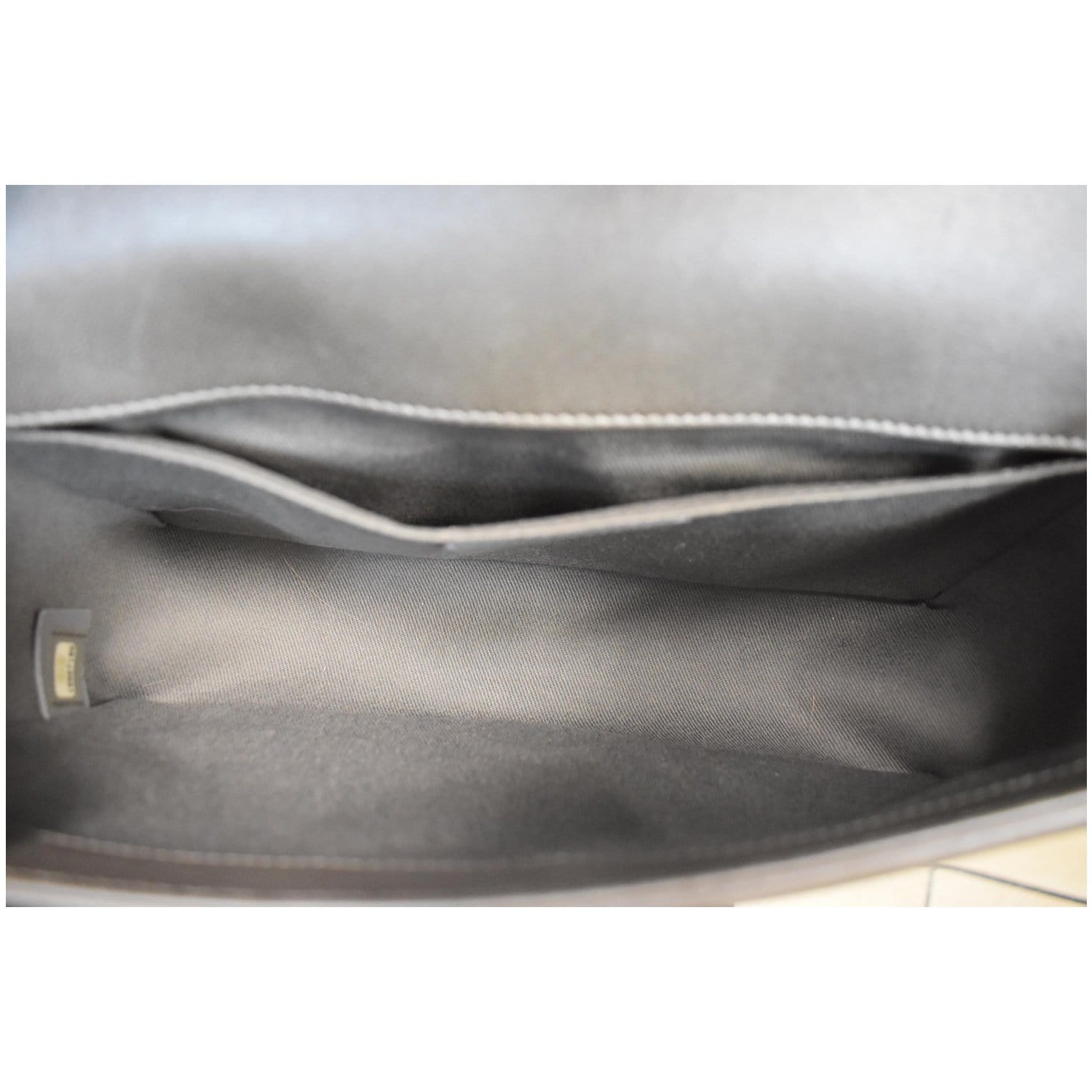 CHANEL Boy Flap with Stingray Lambskin Leather Shoulder Bag Silver