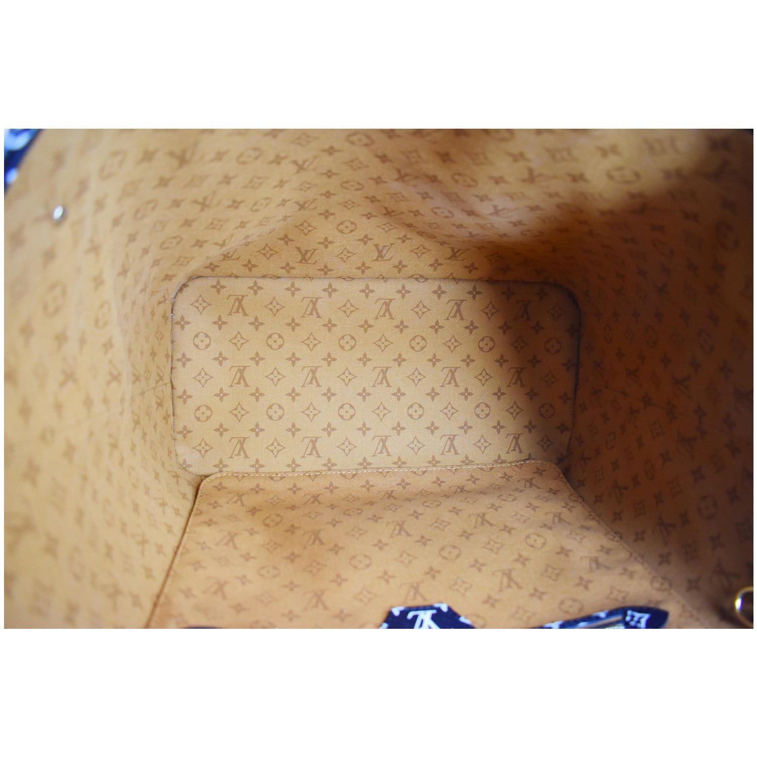 LOUIS VUITTON Neverfull Crafty MM Monogram Gaint Canvas Tote Bag Caramel
