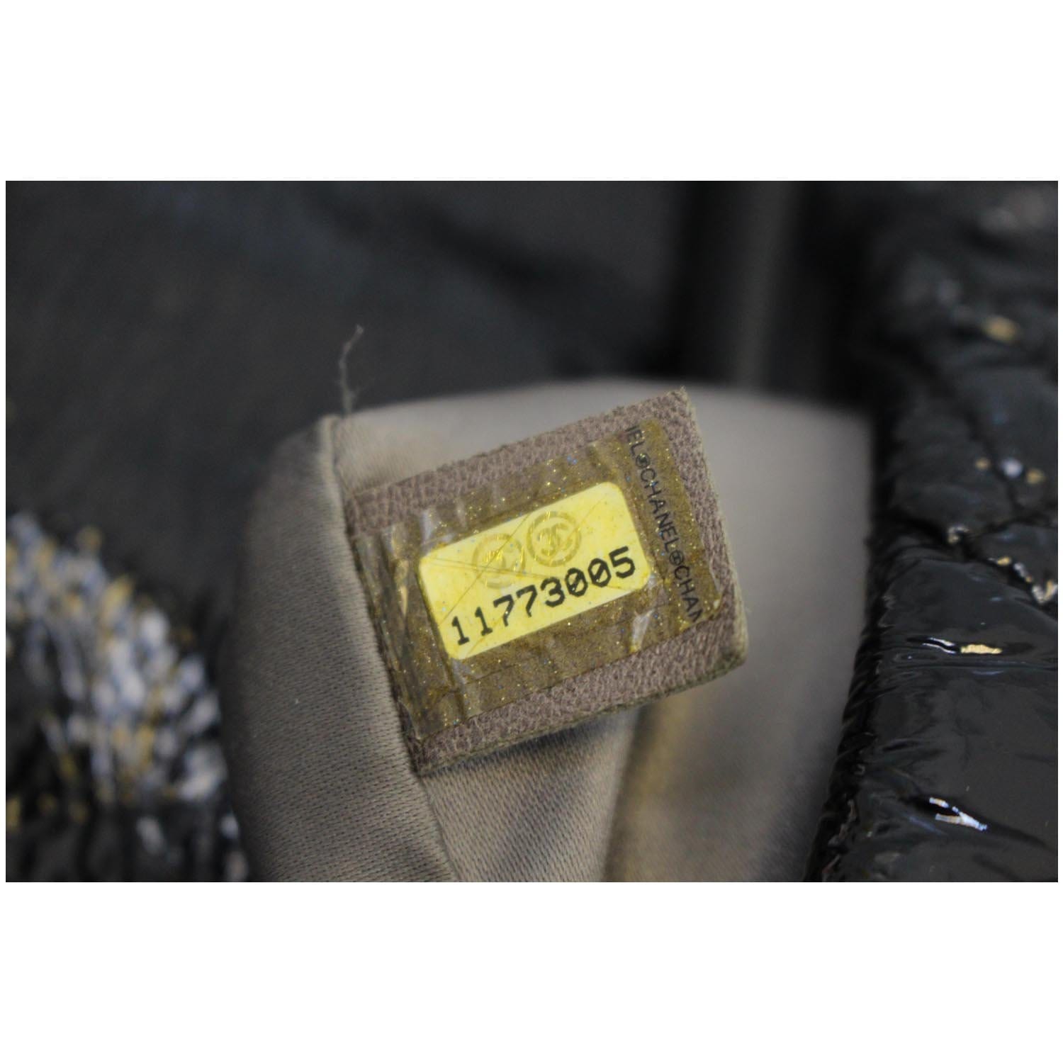 CHANEL Quilted Pattern Jumbo Single Flap Bag Black