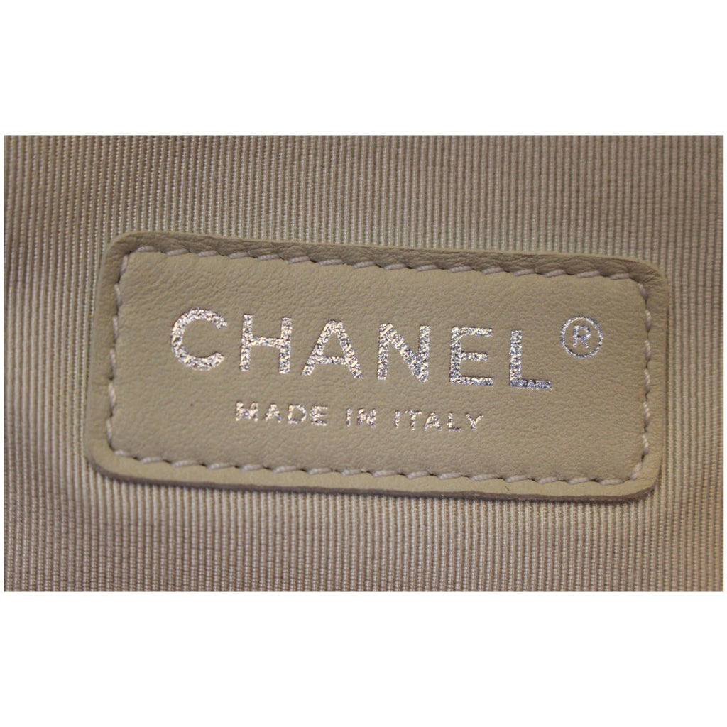 CHANEL Maxi Chain Around Quilted Leather Flap Shoulder Bag Red
