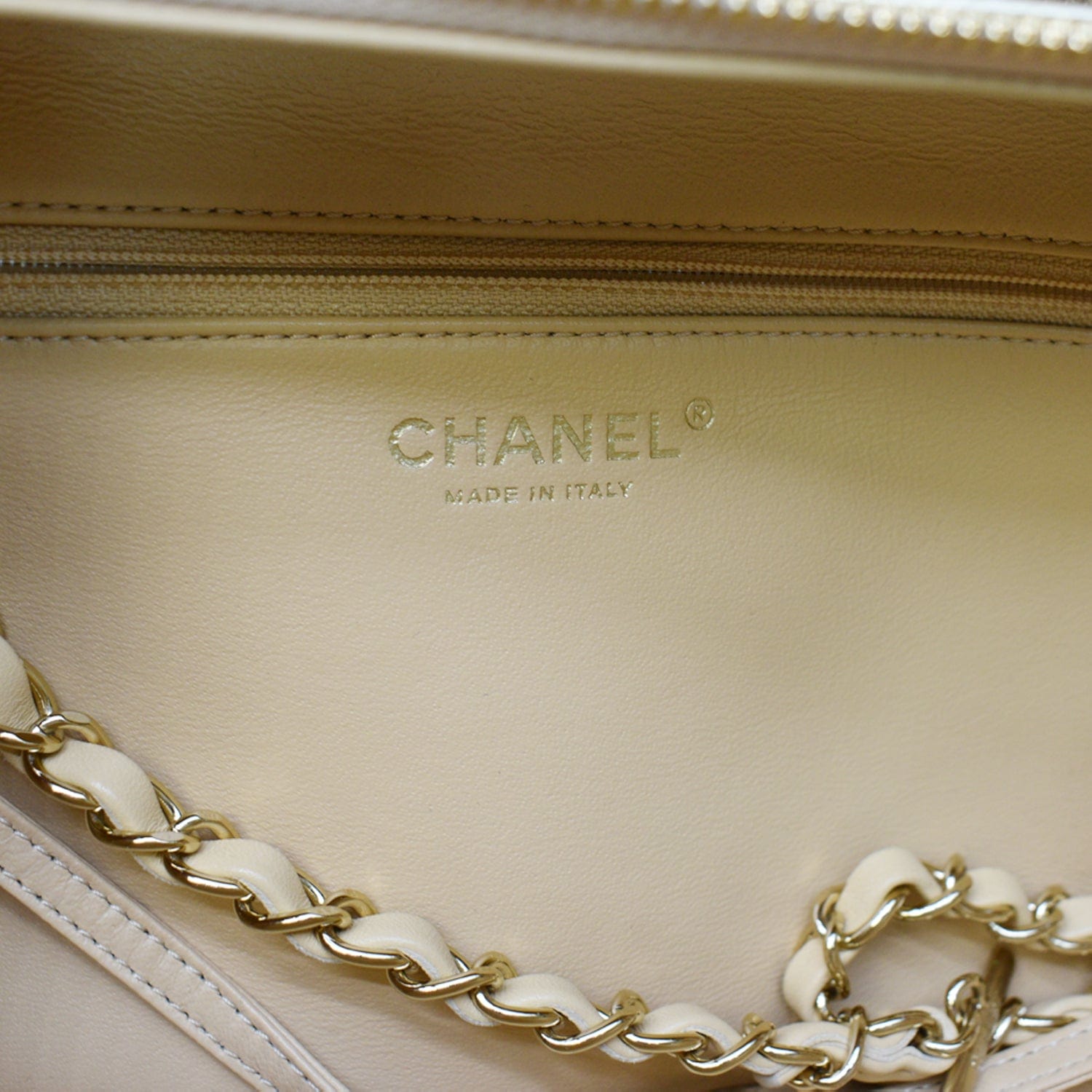 CHANEL Trendy CC Bowling Quilted Leather Shoulder Bag Beige