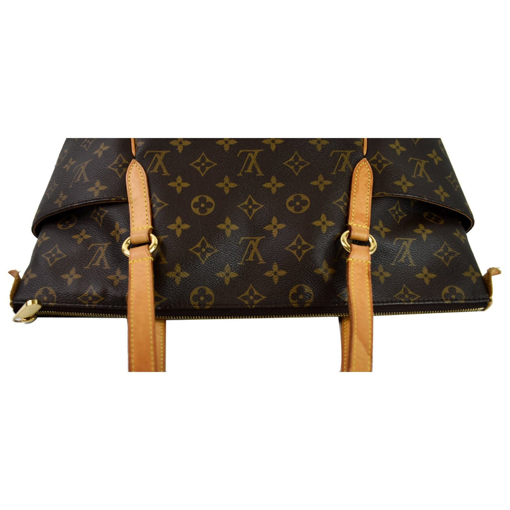 LOUIS VUITTON Totally MM Monogram Canvas Shoulder Bag Brown