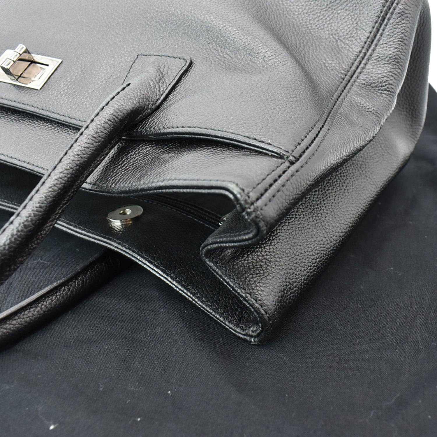 CHANEL Reissue Cerf Executive East West Leather Tote Bag Black