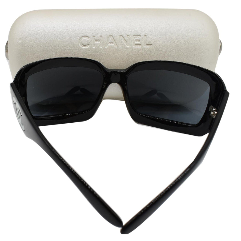CHANEL Mother of Pearl 5076H Black Sunglasses Gray Lens