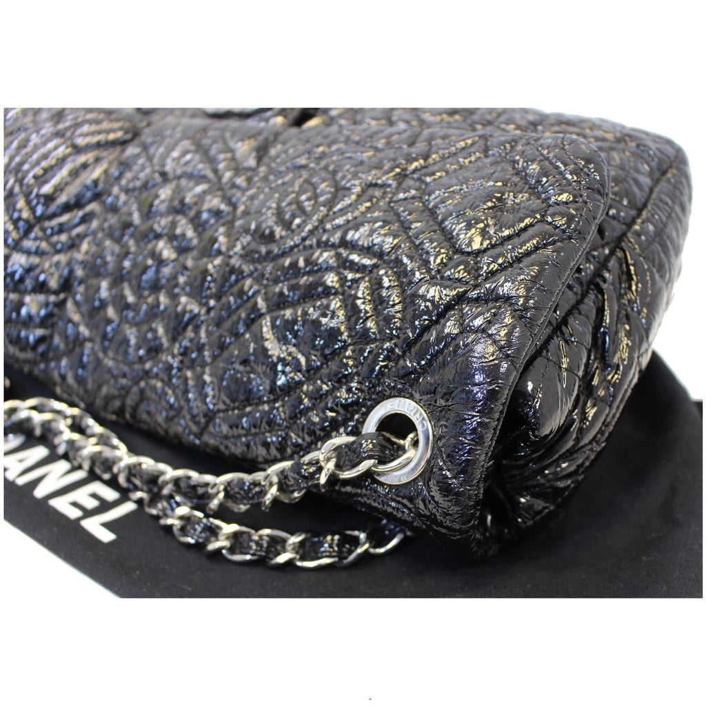 CHANEL Quilted Pattern Jumbo Single Flap Bag Black