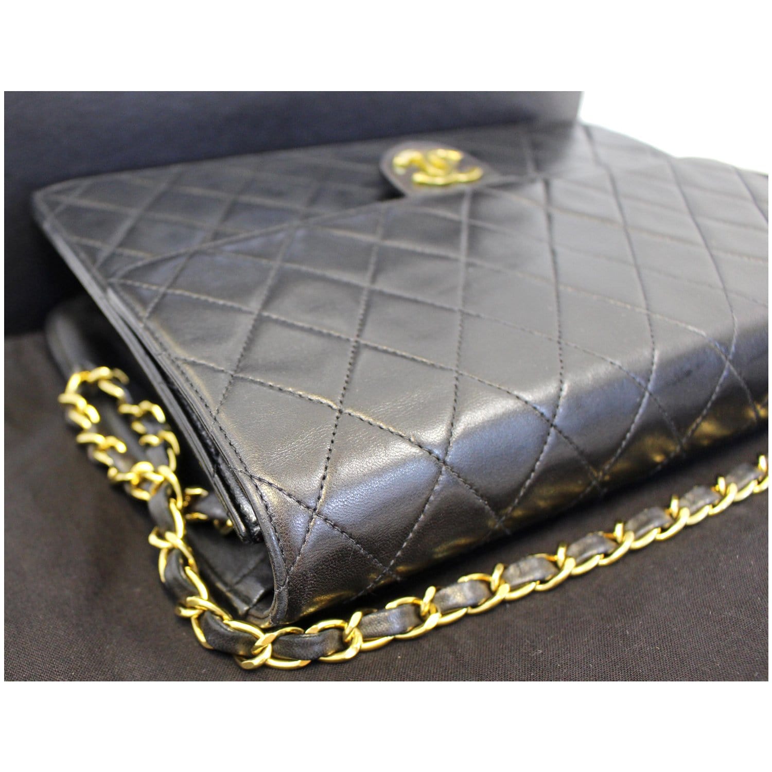 CHANEL Matelasse 25 Lambskin Leather Shoulder Bag Black