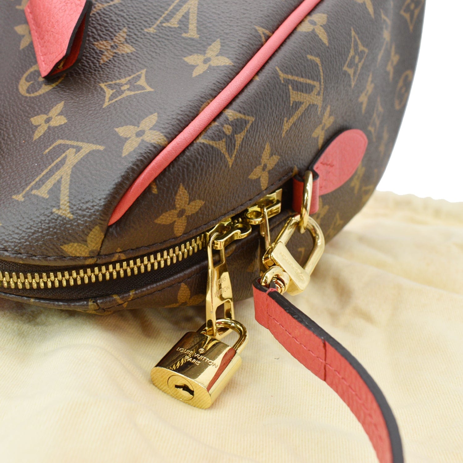 LOUIS VUITTON Retiro NM Monogram Canvas 2Way Shoulder Bag Red