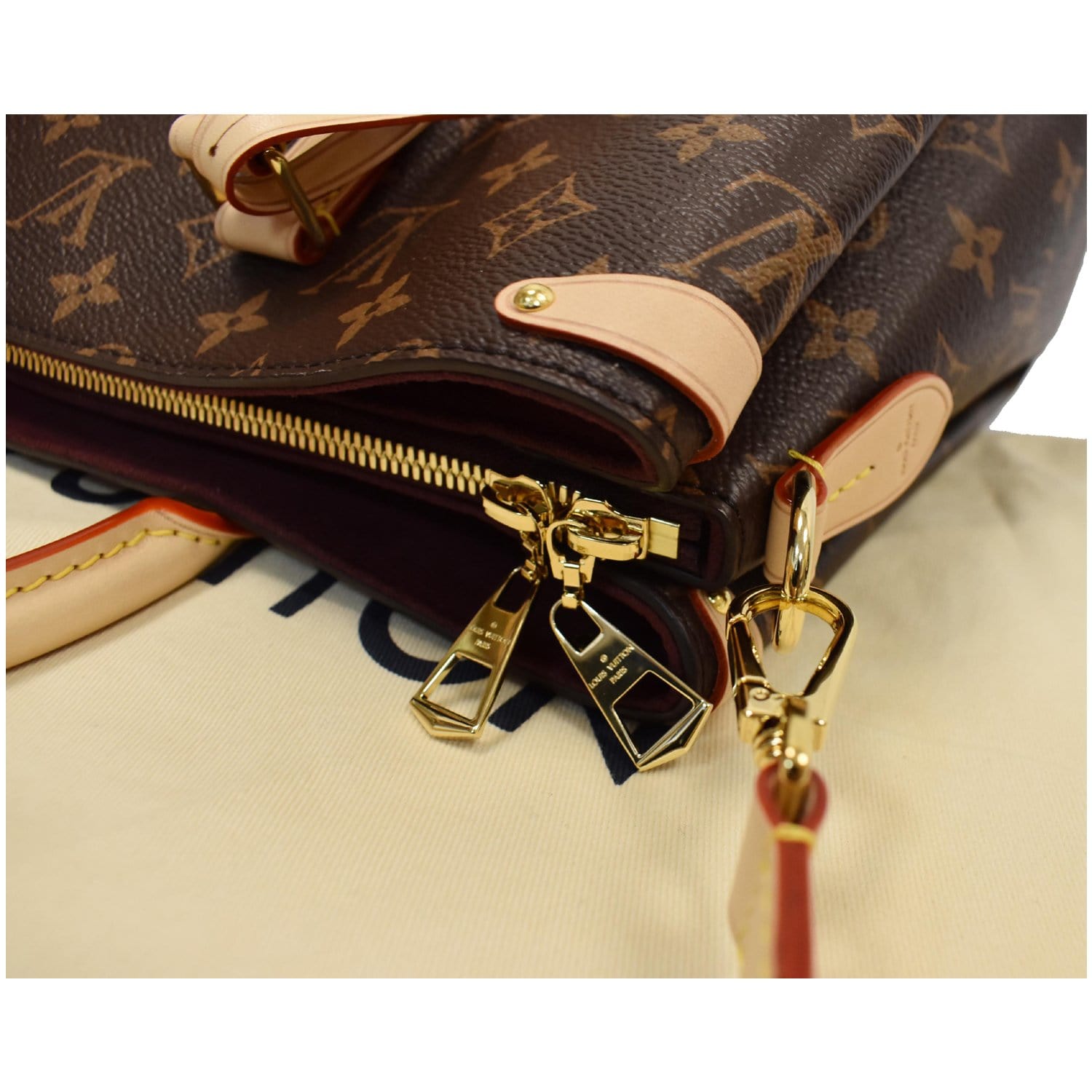LOUIS VUITTON Soufflot MM Monogram Canvas Shoulder Bag Brown