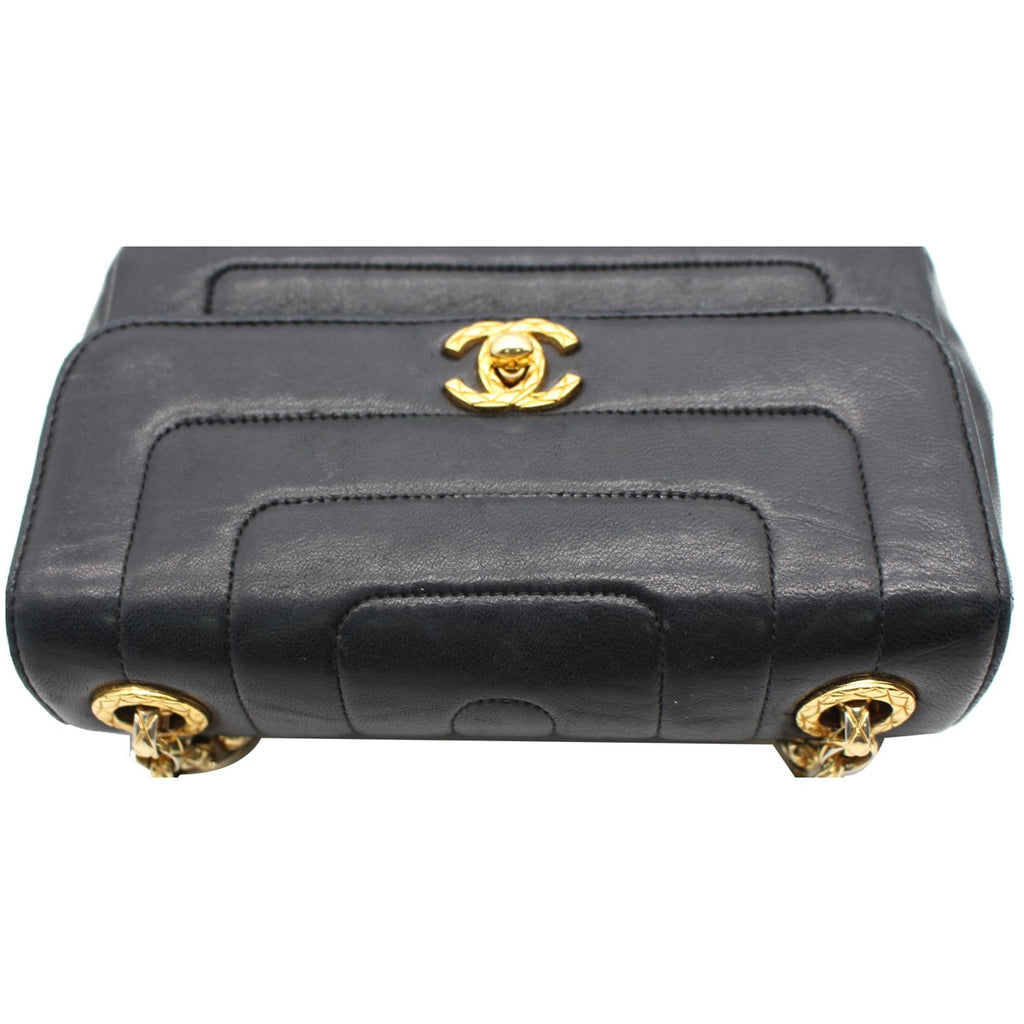 CHANEL Vintage Border Flap Lambskin Shoulder Bag Black