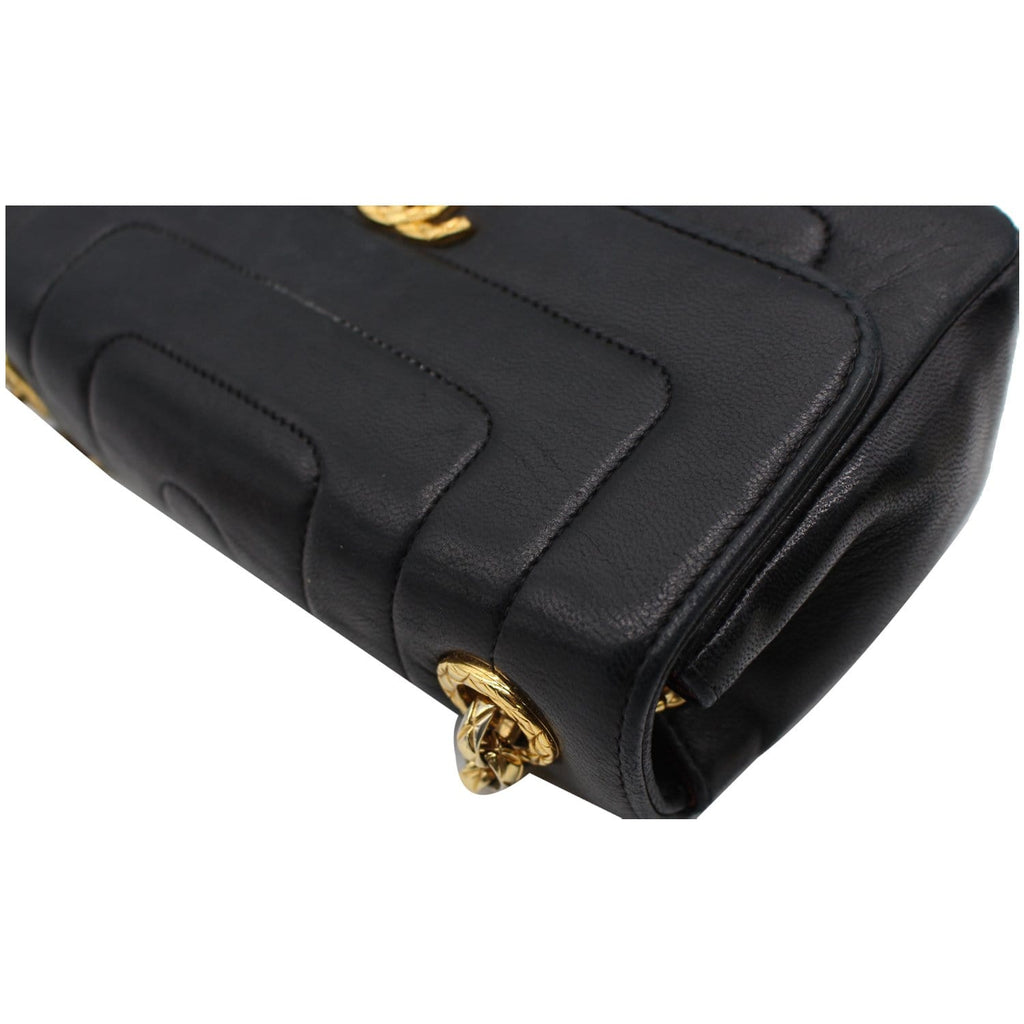 CHANEL Vintage Border Flap Lambskin Shoulder Bag Black